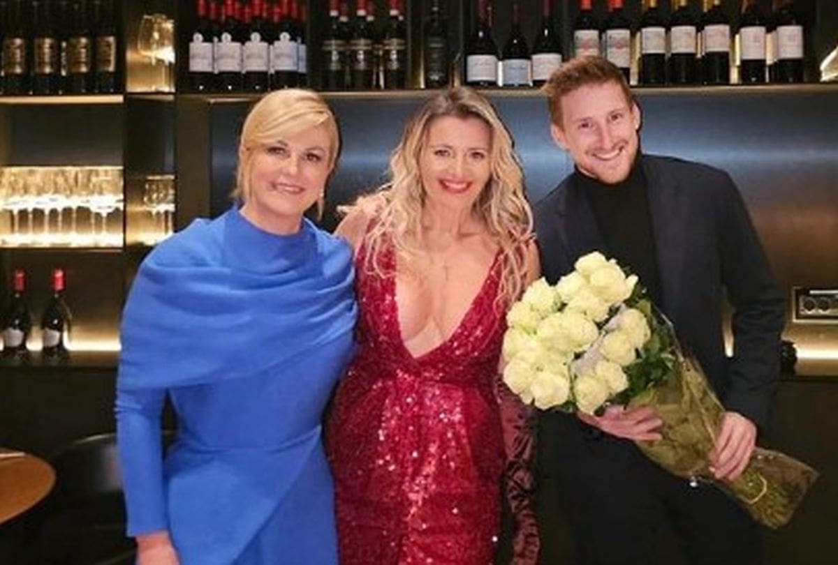 Bivša predsjednica nakon dodjela nagrada odjurila na rođendansku proslavu