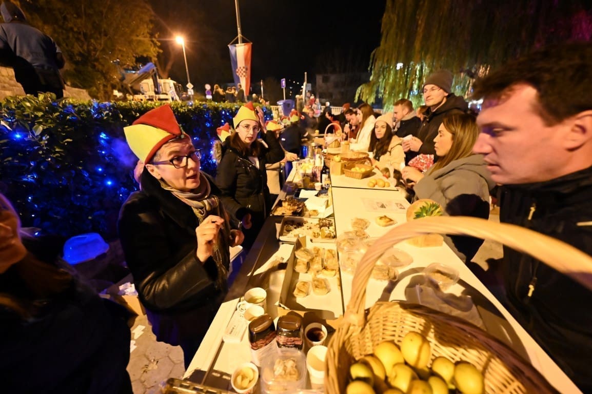 advent zrnovnica kocija festa jabuka 256 