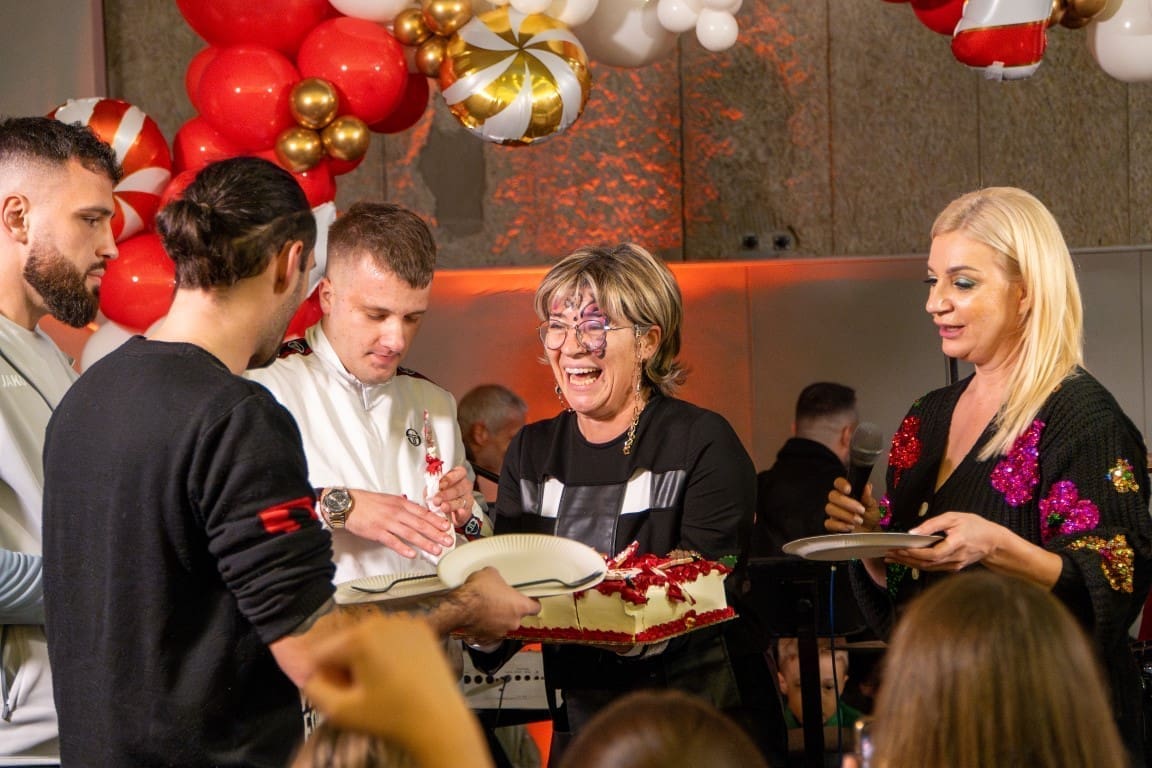 andjeli humanitarni koncert skola 212