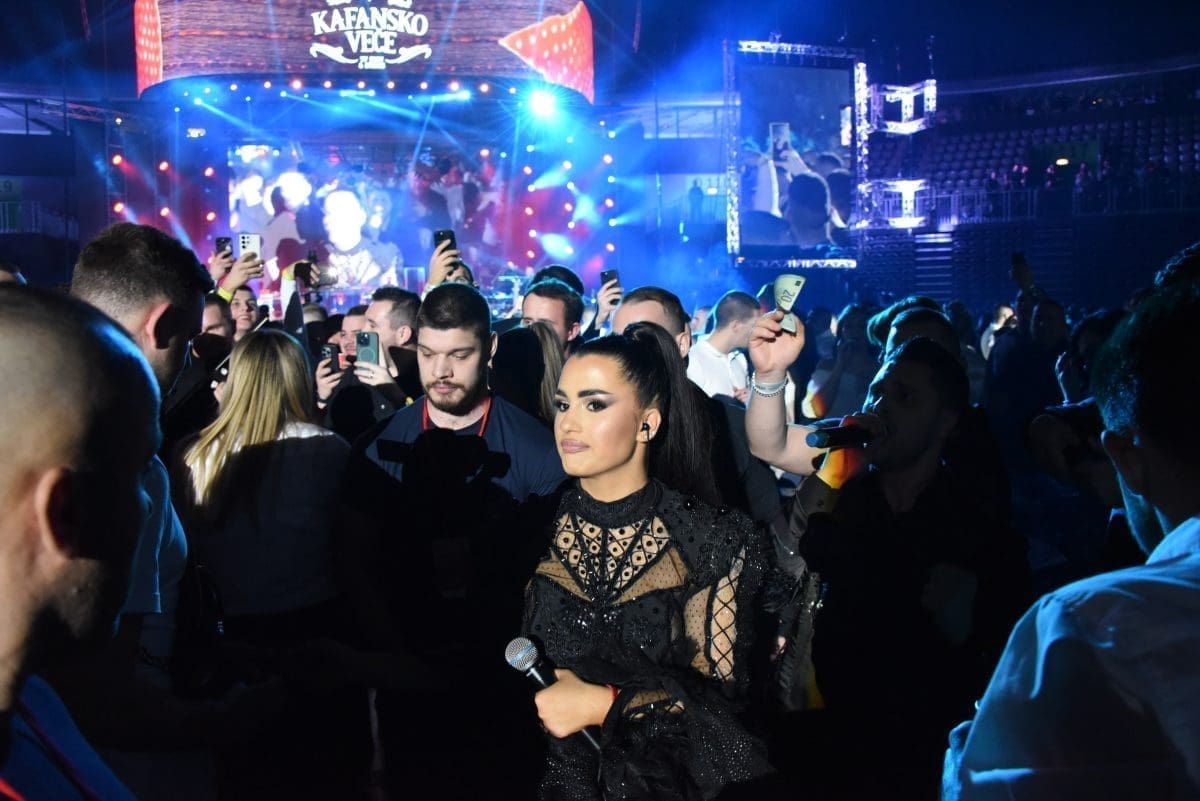 arena kafana narodnjaci 15