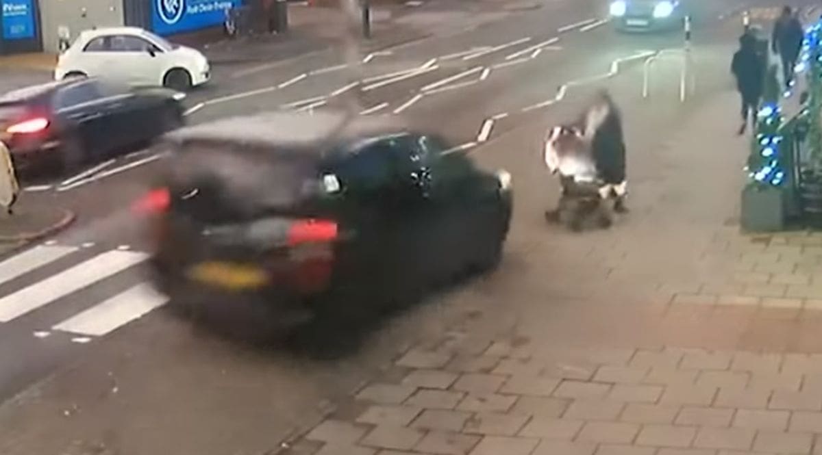 MAJKA I DIJETE ZA DLAKU IZBJEGLI SMRT Šokantni prizori vozačice koja je autom sletjela s ceste i skoro udarila majku s kolicima