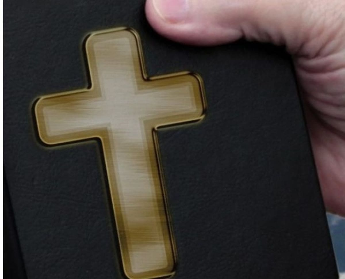 DOKLE JE DOŠA Kako u Dalmaciji dočekuju svećenika na blagoslov: "Kad uđe svi se šokiramo..."