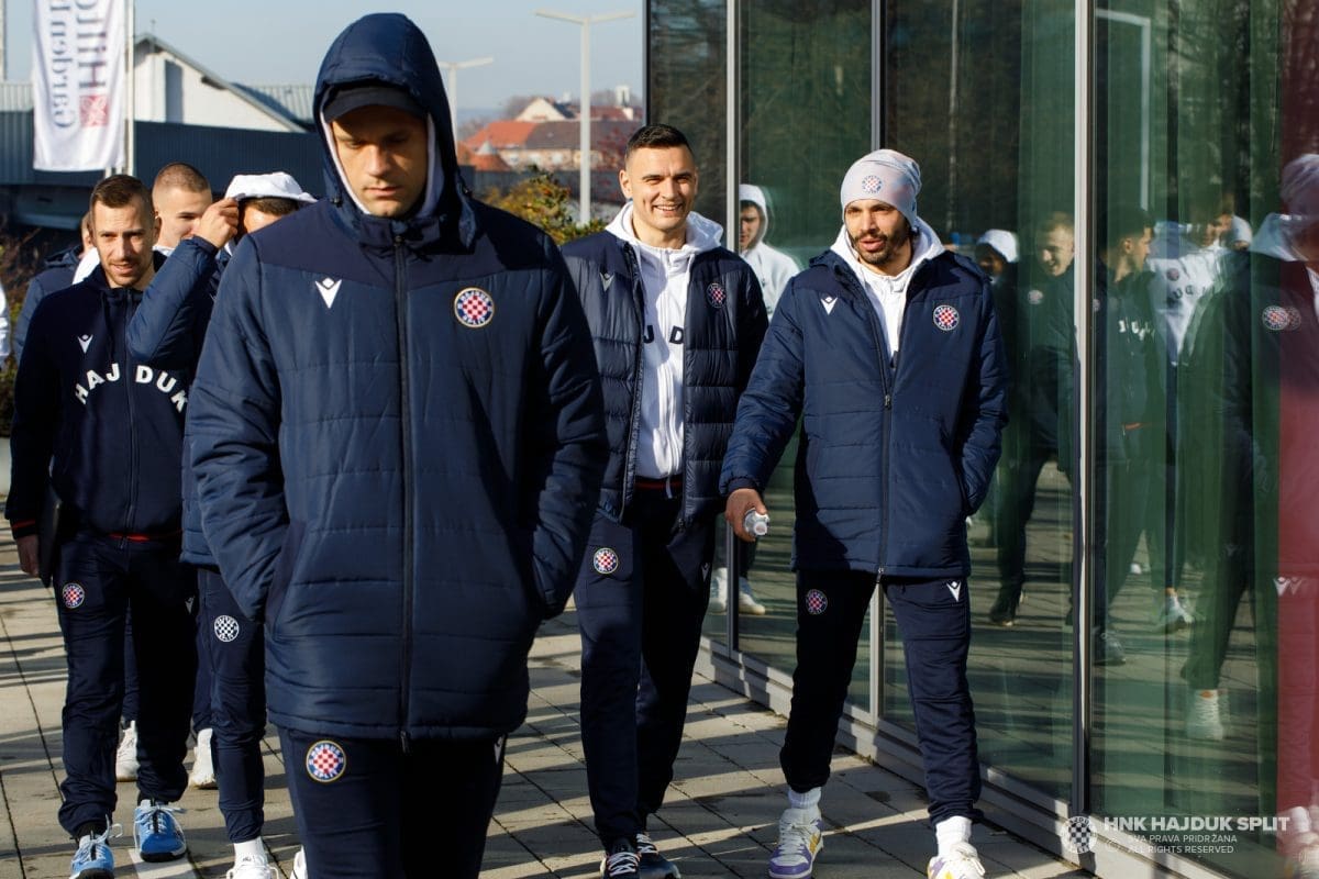 Dobro raspoloženi igrači Hajduka napravili đir po Zagrebu