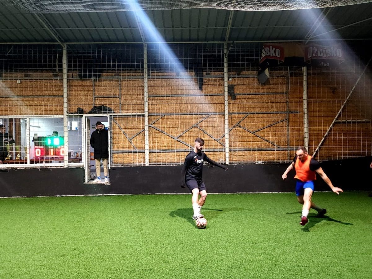 PRAVI SPEKTAKL OD MALOG BALUNA U TROGIRU Finale se igra u ponedjeljak