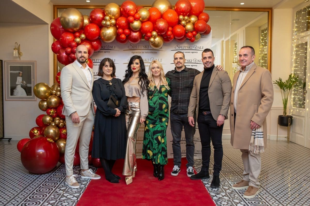 FOTOGALERIJA: Božićni domjenak u stilu Splitskih Vala