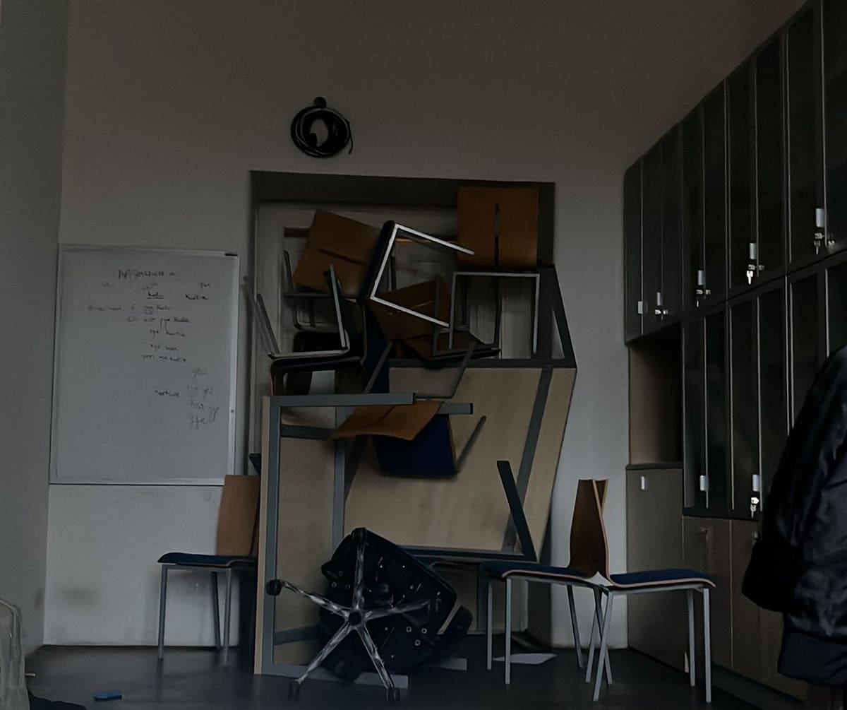 Zgrada fakulteta još nije evakuirana, a jedan student podjelio je jezivu objavu: "Ovo je pakao"