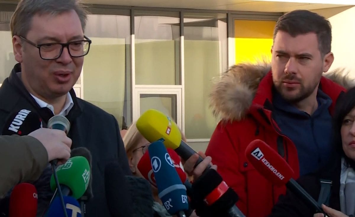 VUČIĆ IZGUBIO ŽIVCE NAKON PITANJA NOVINARA IZ SPLITA “Na sreću vas Hrvata, dugo ću ostati predsjednik Srbije”