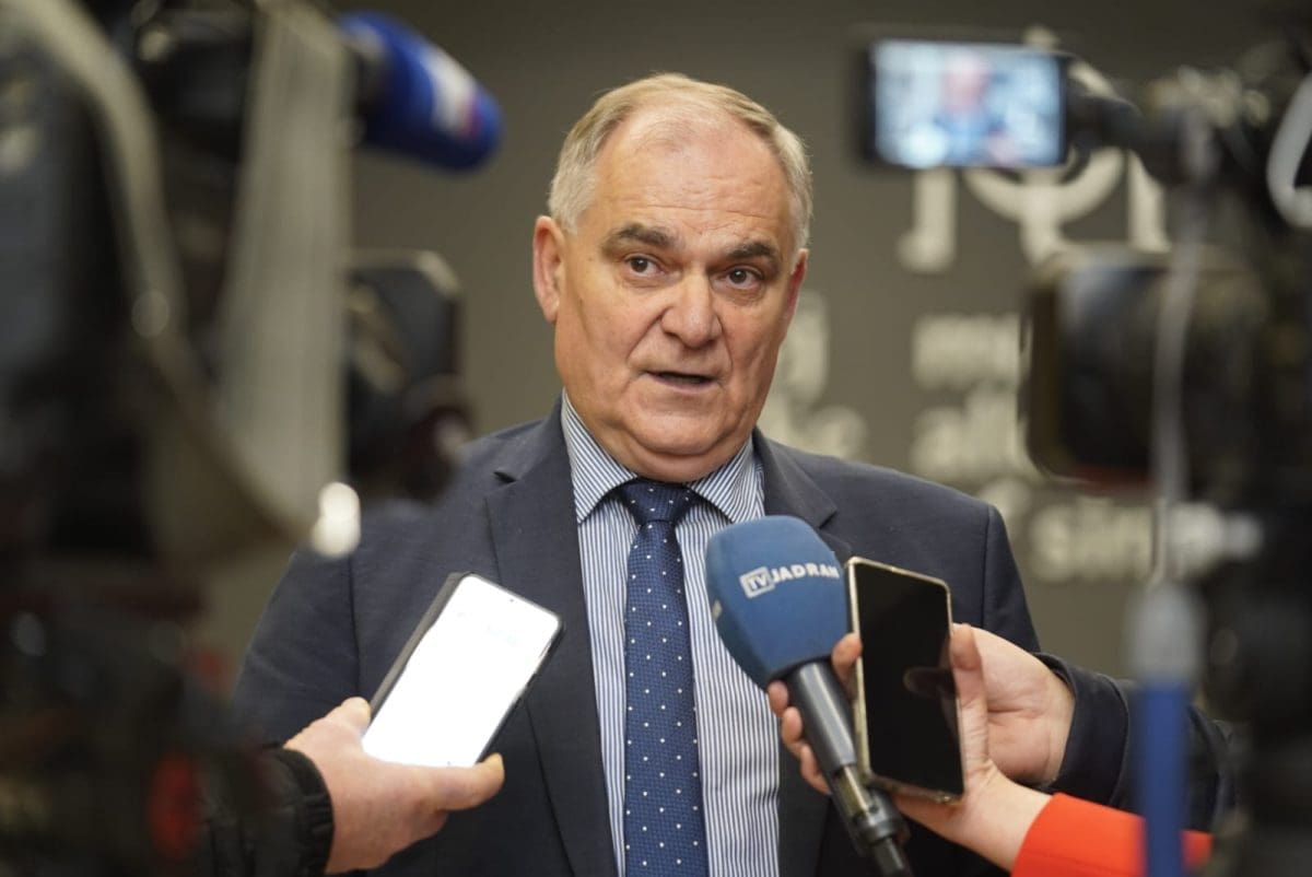 zavrsni projekt juraj bonaci 18 