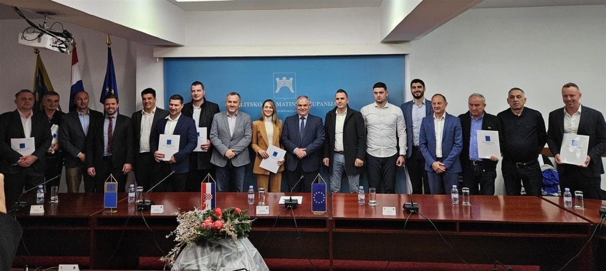 Župan dodijelio ugovore iz projekta "100 sportskih"