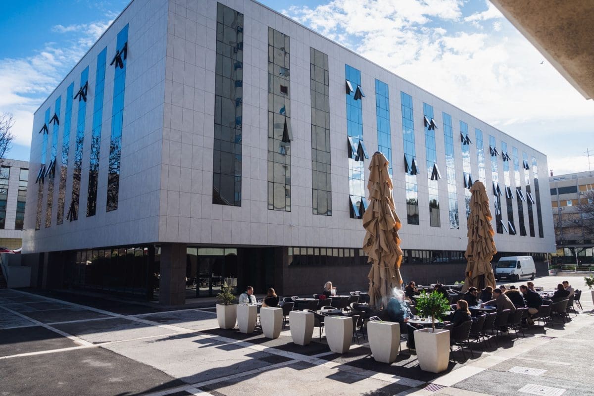 1 23 opcinski sud zgrada parking 15