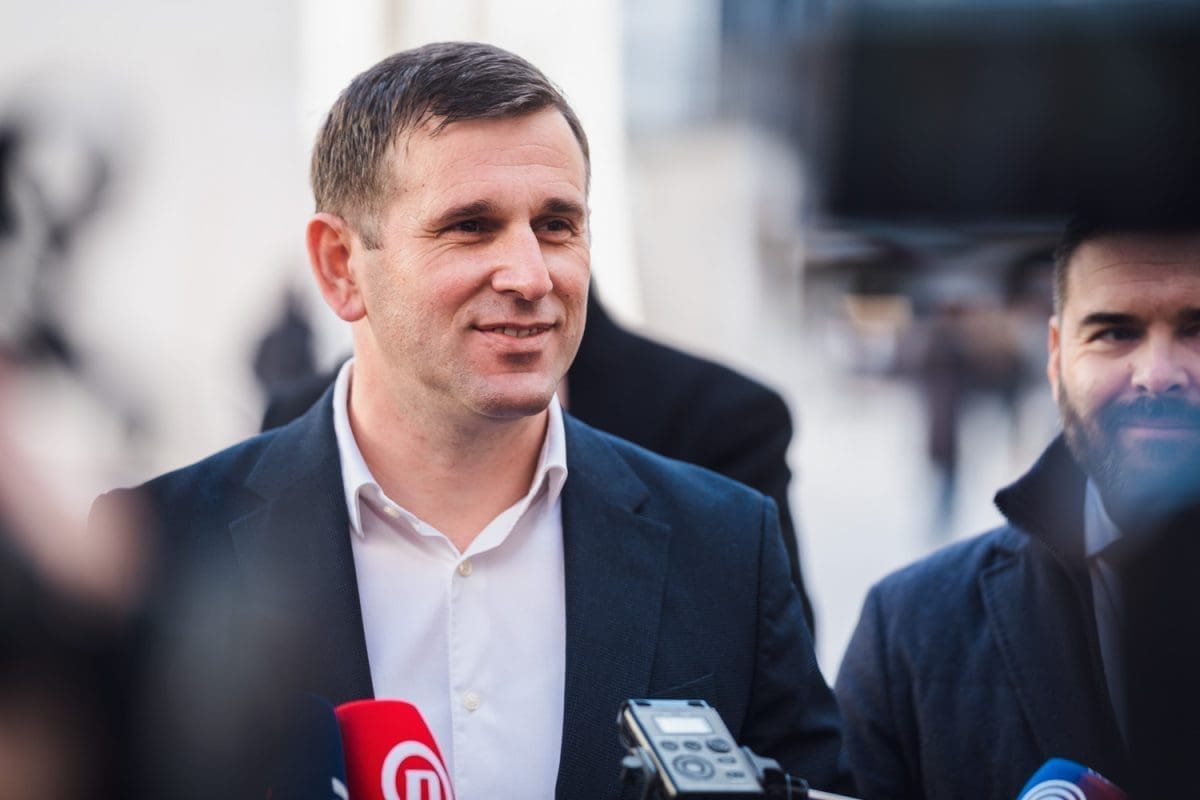 1 24 hdz presica suta botteri 1