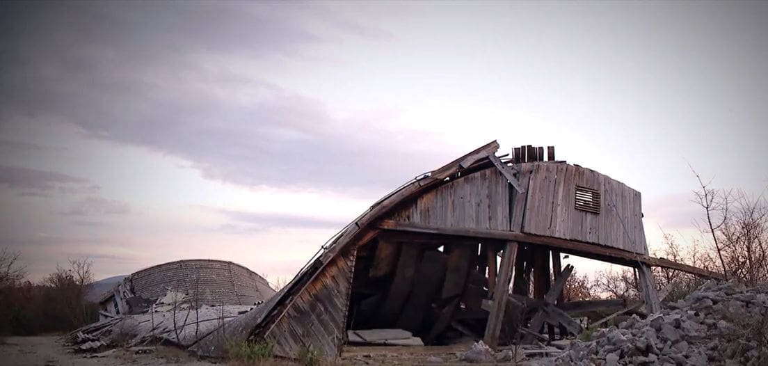 EKOLOŠKA KATASTROFA Koje tajne krije napuštena vojarna nadomak Drniša? "Ovo se nije smjelo dozvoliti"
