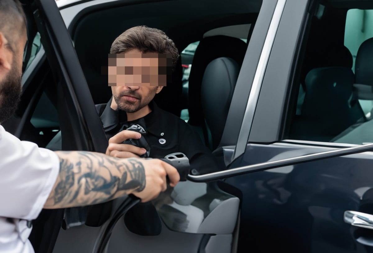 Lik od 42 godine u Splitu mortus pijan sjeo za volan. Vozačku nije imao, ali hašiš jest