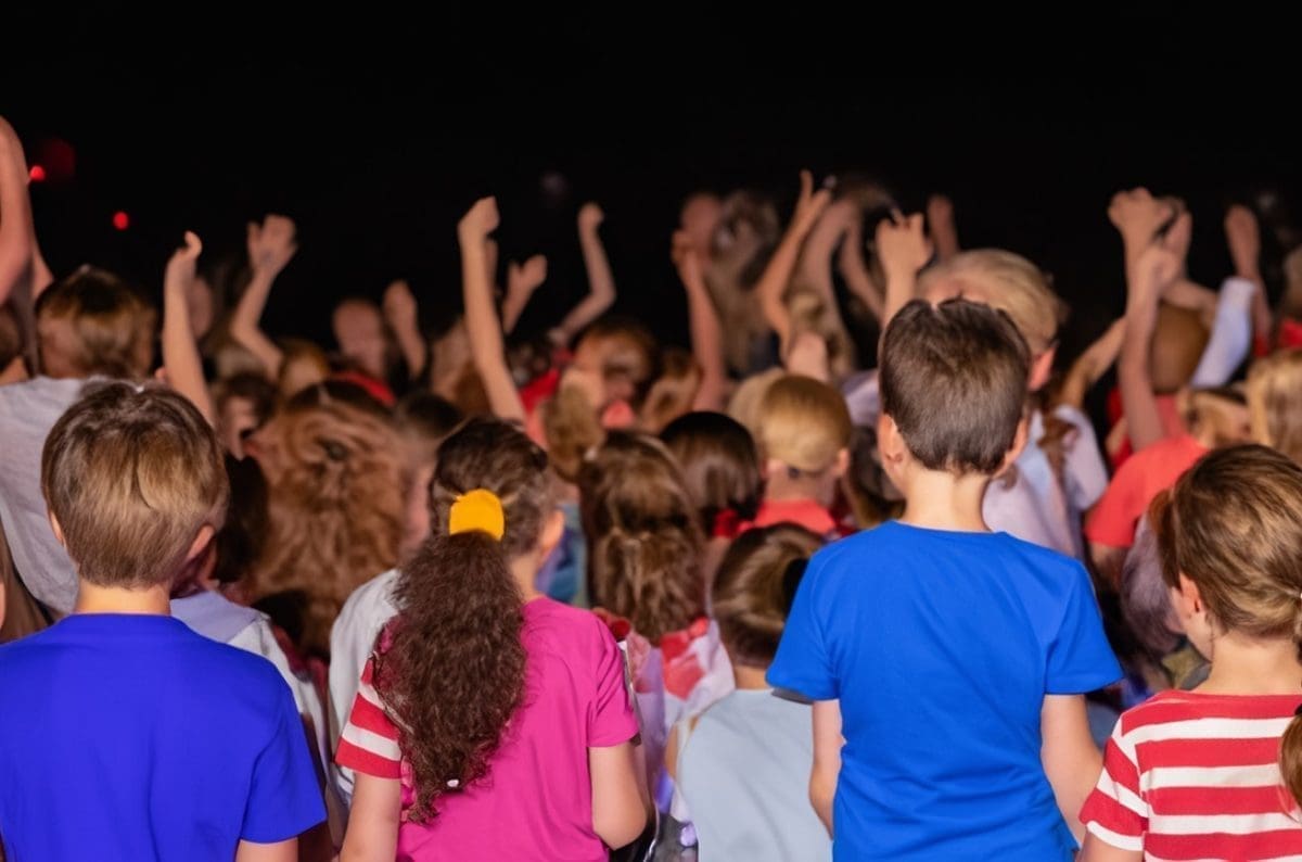 Snimka iz Splita od 18 sekundi zgrozila je Hrvatsku: "Pa slušajte što ta djeca pjevaju"