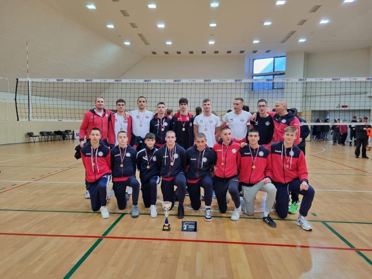 Juniori OK Ribola Kaštela su na prvenstvu Hrvatske u Zadru osvojili 3. mjesto