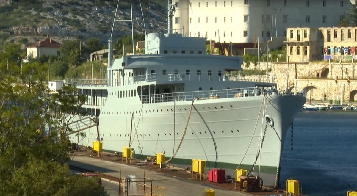 Obnova nekadašnjeg Titovog broda dodatno poskupjela, nađeni novi nepredviđeni radovi. Cijena prelazi 7.200.000 eura