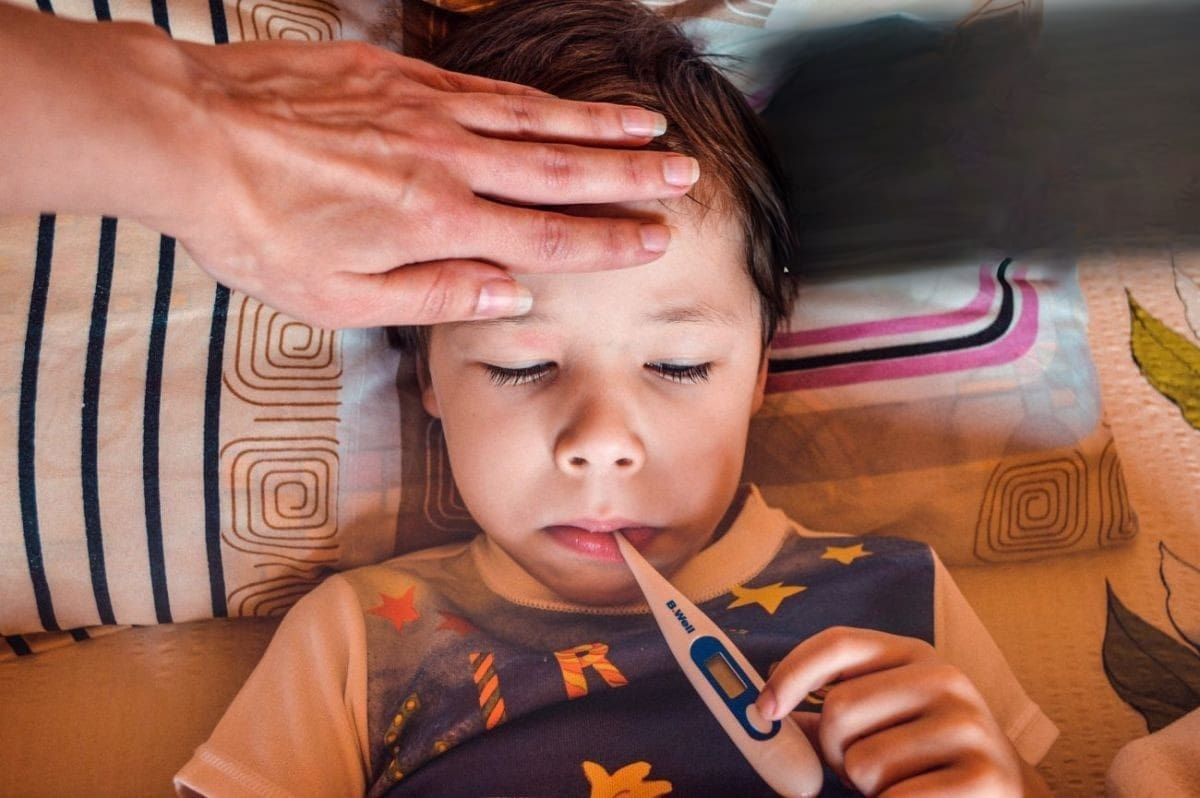 PRIPAZITE! Sve je više gripe, a nismo se riješili ni korone ni hripavca: "Bolest treba odbolovati do kraja, ne ići u vrtić, školu, na posao..."