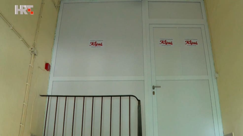 Pobuna na Hvaru, stranci zaposjeli zgradu. "Ostao je neki stari upis iz 1960."