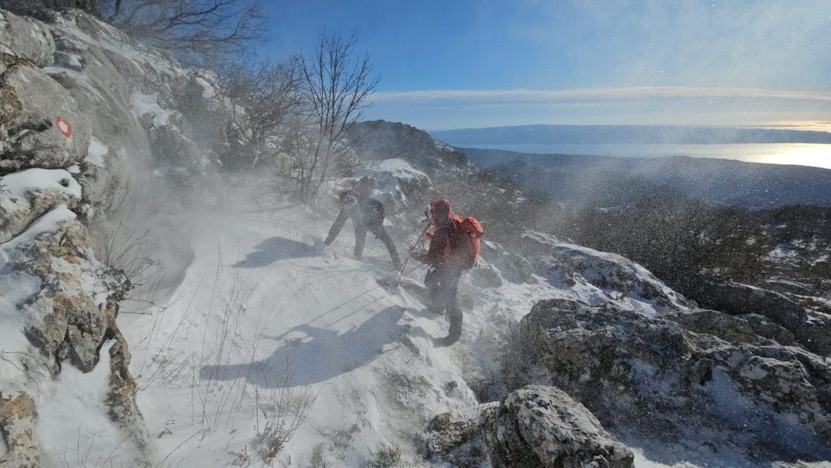 navala mosor snijeg cipele oprema dom spiro 31