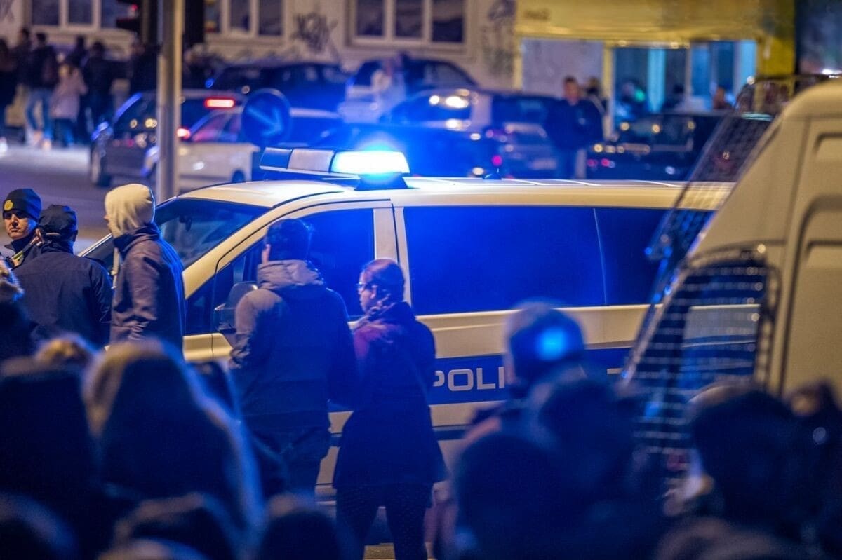 STRAVA Splitska policija u kući pronašla teško ozlijeđenu ženu i mrtvog psa