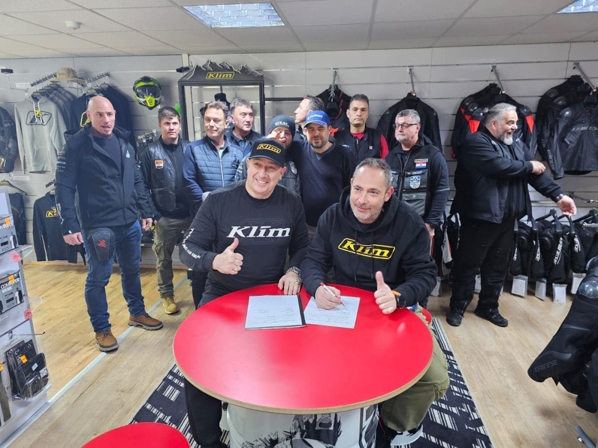 rakela potpisao ugovor 2 