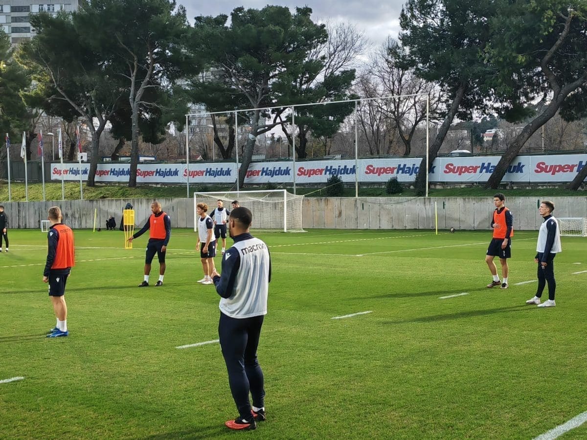 trening hajduk 17