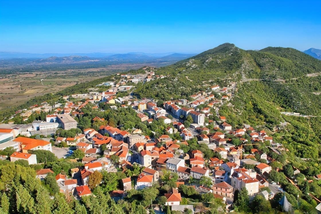 JELAVIĆ IZ DOMOVINSKOG POKRETA: "Da su druge političke opcije ulagale u Vrgorac kao DP, danas bi bili razvijeni kao Kalifornija"