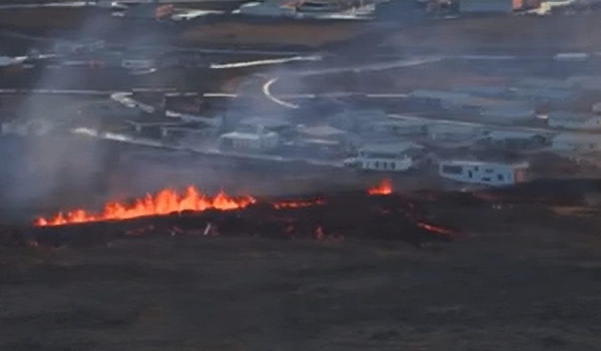 STRAVA NA ISLANDU Lava guta kuće, stanovnici bježe...