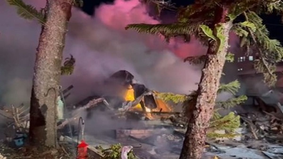 Više osoba je poginulo. Avion je pao na kuću u Floridi.