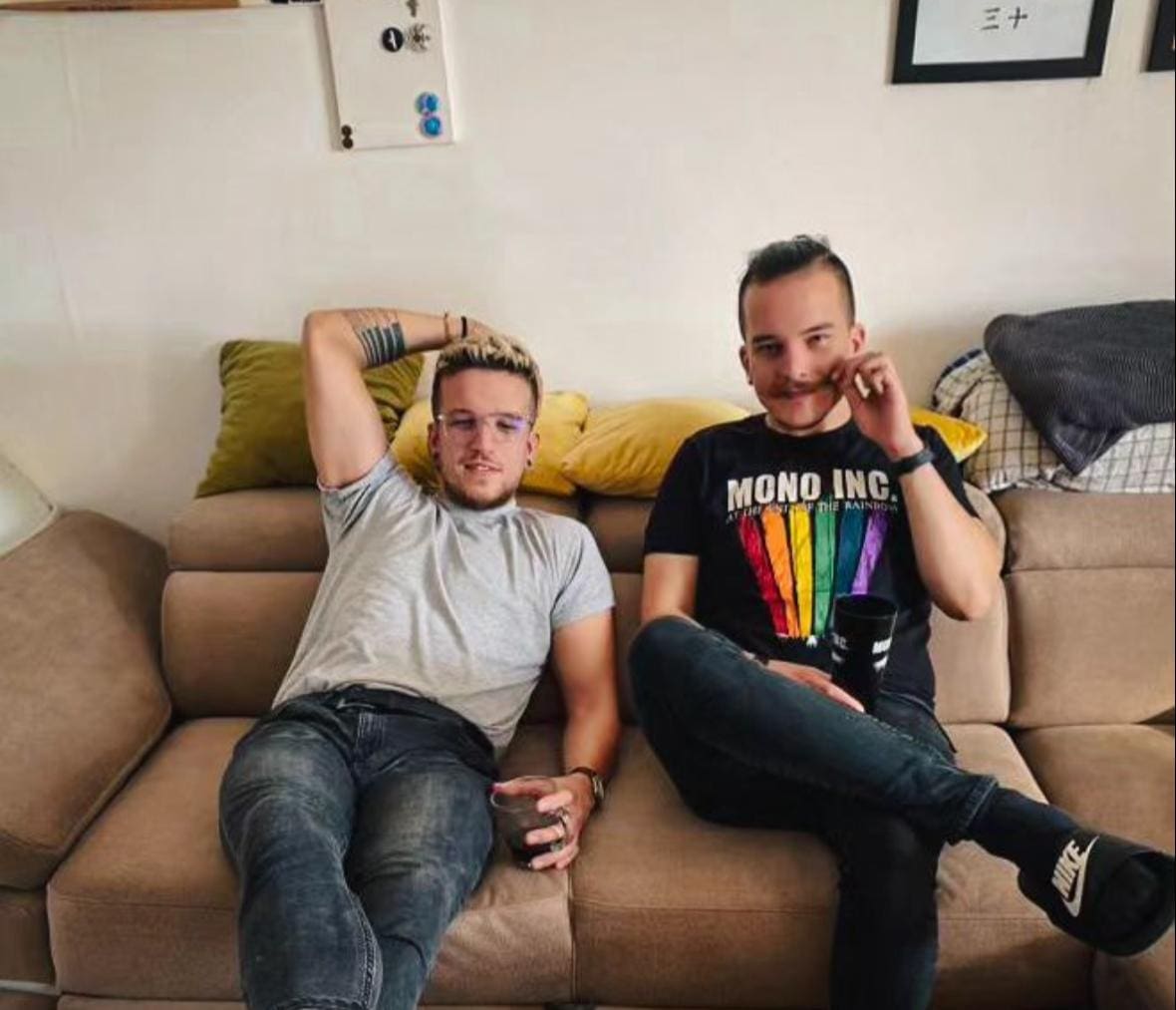 NA POZORNICI DORE BIO I BRAT BABY LASAGNE Kada se rasplakao, on ga je prvi zagrlio