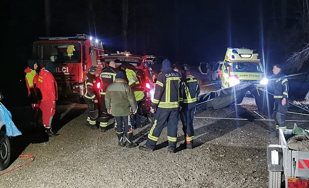 SPELEOLOG PAO U 150 METARA DUBOKU JAMU Otežano diše no nije u životnoj opasnosti