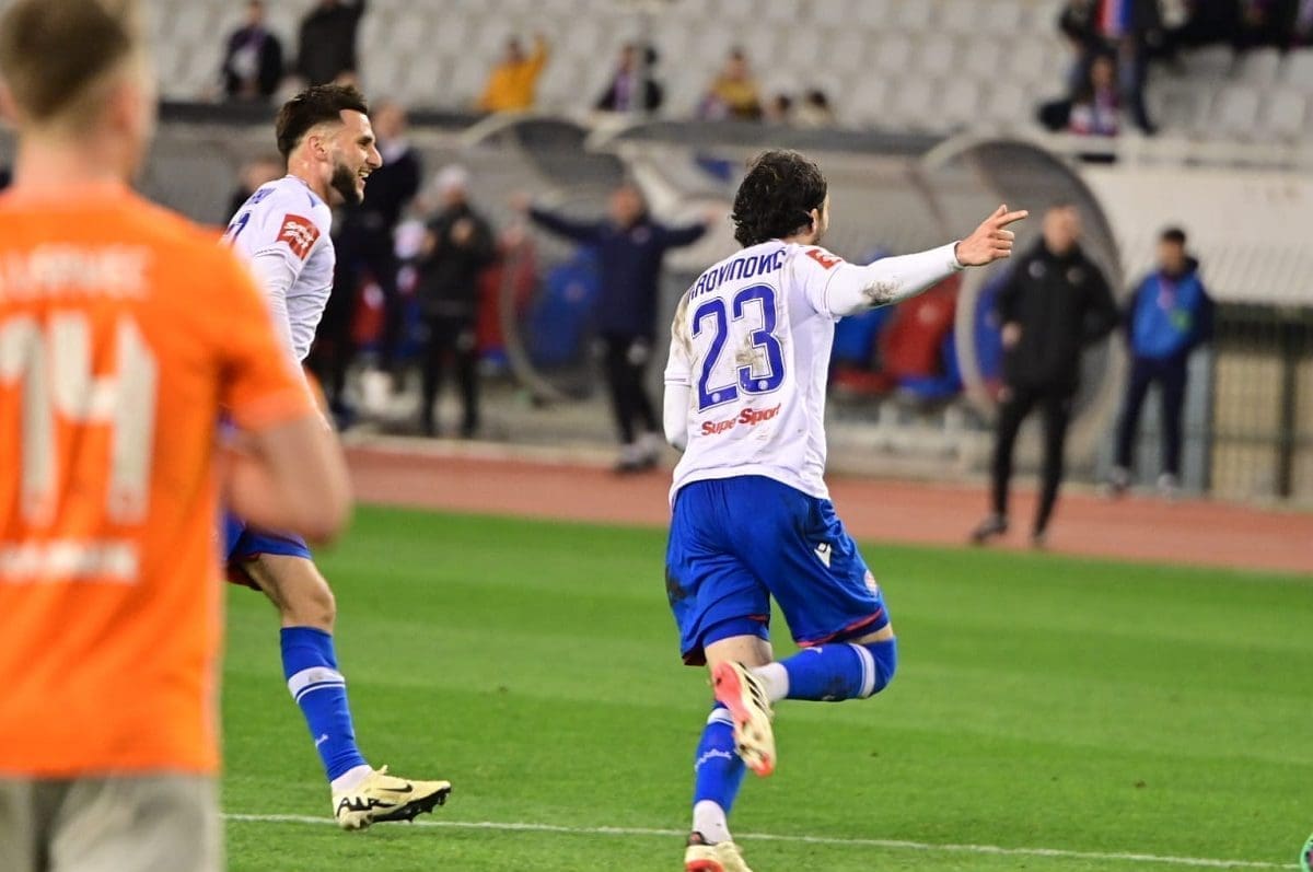 Krovinović o zvižducima: "Meni nije lako, kamoli djetetu od 18 godina..."