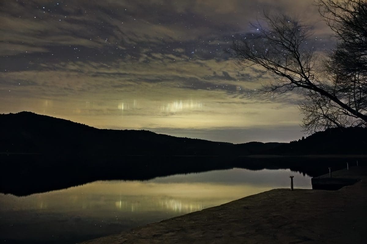 light pillars visovac