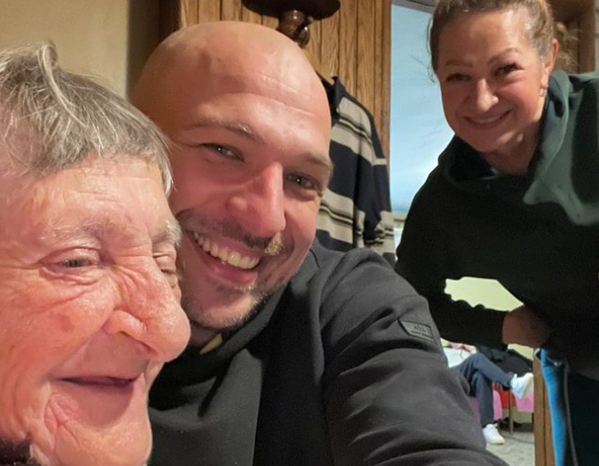Bivši 'Gospodin savršeni' posvetio dirljivu objavu baki za rođendan: "Kako da jednog dana svojoj djeci objasnim čaroliju..."