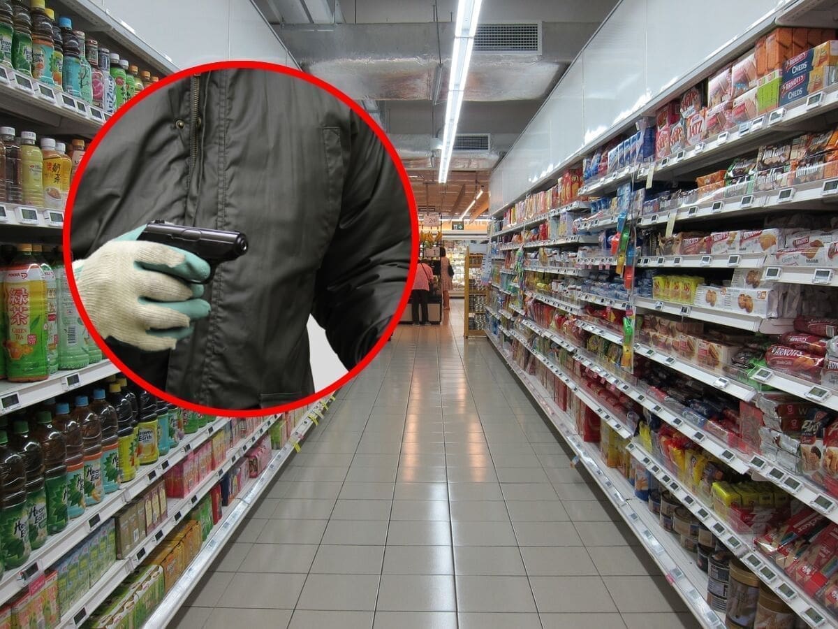 Maskirana osoba uz prijetnju pištoljem uzela novac iz trgovine u Splitu