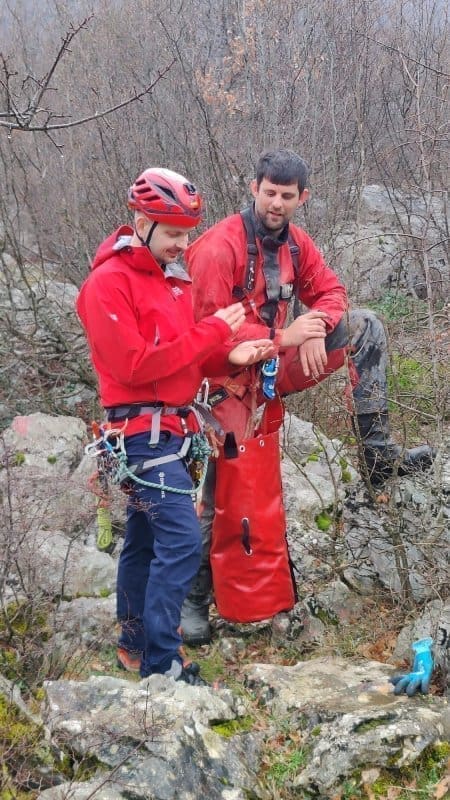 akcija spasavanja pas jama 19