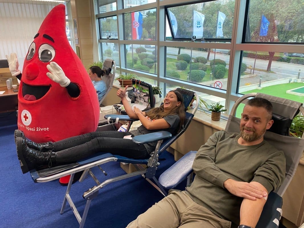 STUDENTSKO SRCE Odazovite se akciji "12 minuta za 3 života"