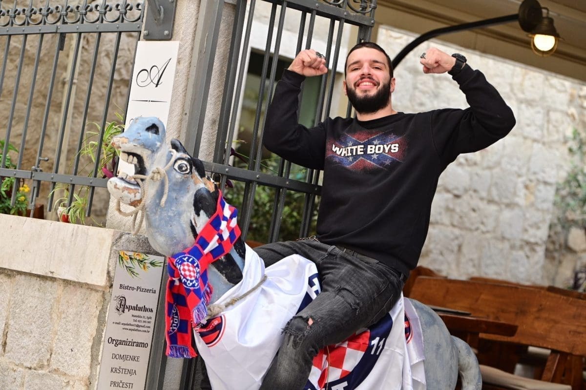 navijaci grad roko 8 