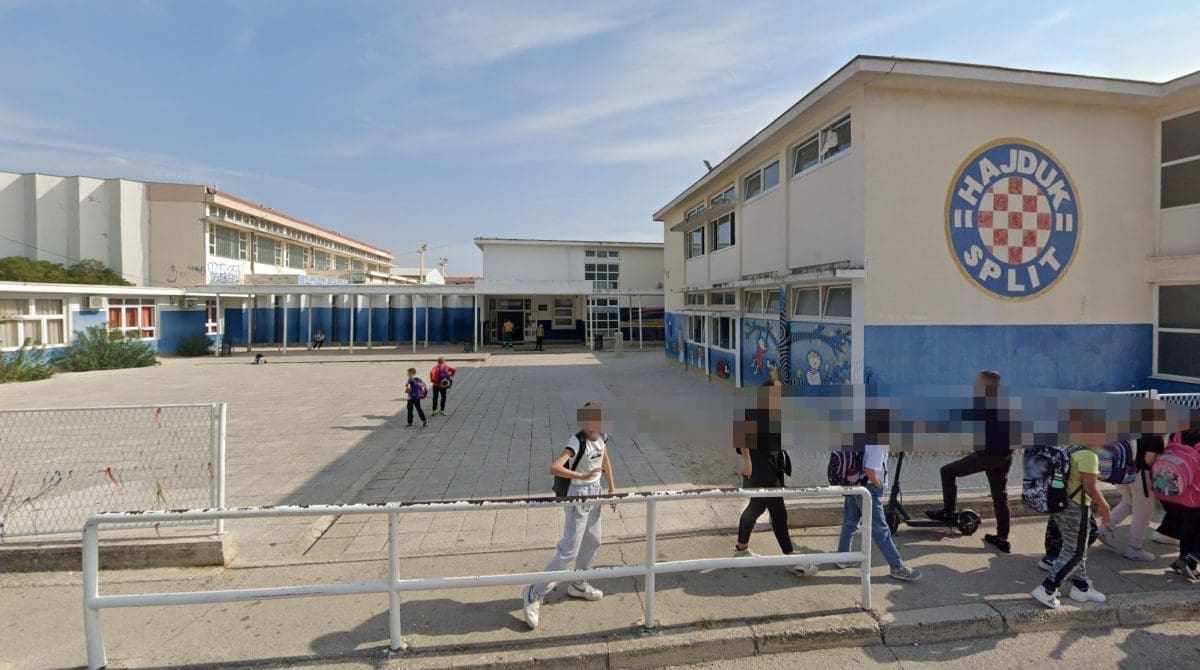 OTAC DRUGOG DJETETA OTKRIO ŠTO SE DOGODILO U TROGIRSKOJ UČIONICI "Uhvatio je profesora za vrat, pali su na pod..."