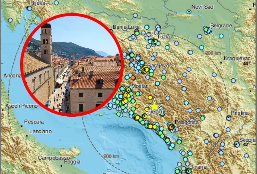 POTRES MAGNITUDE 5.8 PREMA RICHTERU Ovako se jutros tresao Stradun: Trenutke podrhtavanja zabilježila kamera