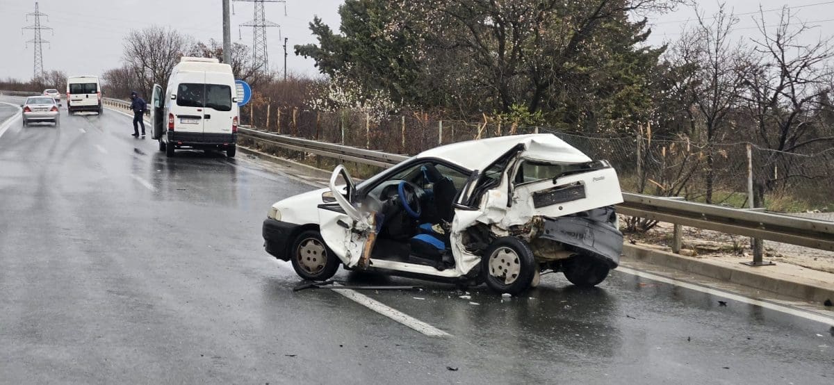 PROMETNA NESREĆA NA BRZOJ CESTI Jedna osoba prevezena je u KBC Split