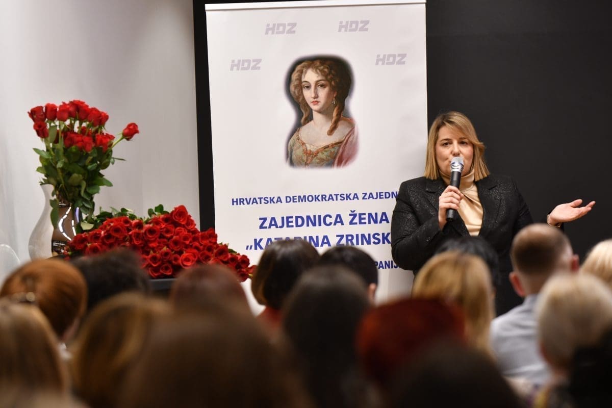 Zajednica žena HDZ-a 'Katarina Zrinski' poručuje: "Nek nas nosi ženska snaga!"