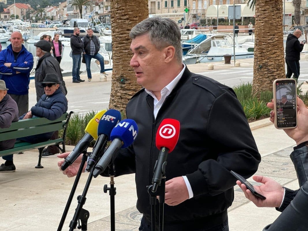 MILANOVIĆ ZARADIO PLJESAK OKUPLJENIH U VELOJ LUCI: "Ne mogu mi ništa, to su nepismene seljačine"