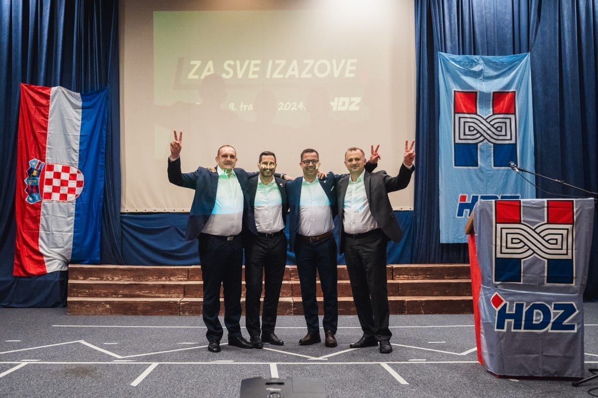 VELIKI SKUP HDZ-a U TRILJU: “Ako nam je stalo do Hrvatske, demografije i zaštite kršćanskih vrijednosti dat ćemo glas HDZ-u.