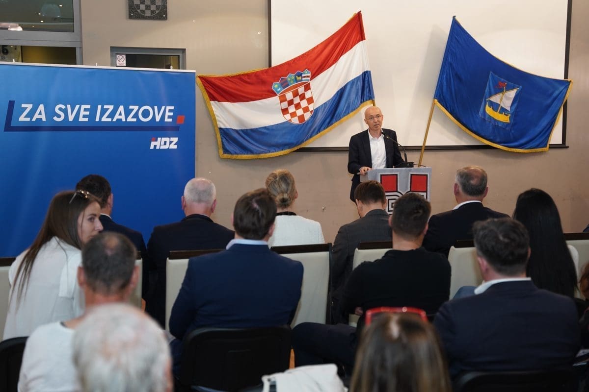 HDZ U BRELIMA I BAŠKOJ VODI "Jedino HDZ jamči napredak i sigurnost"