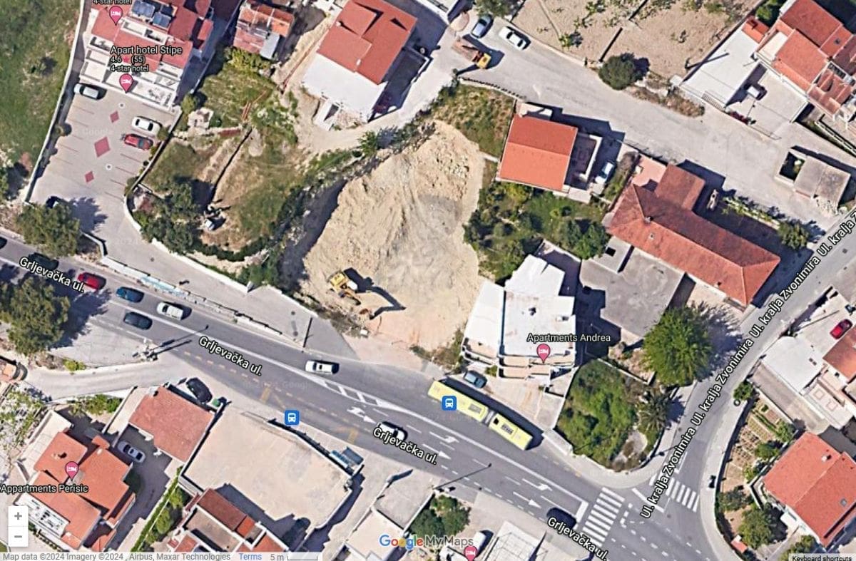 Podstrana privatna autobusnastanica1