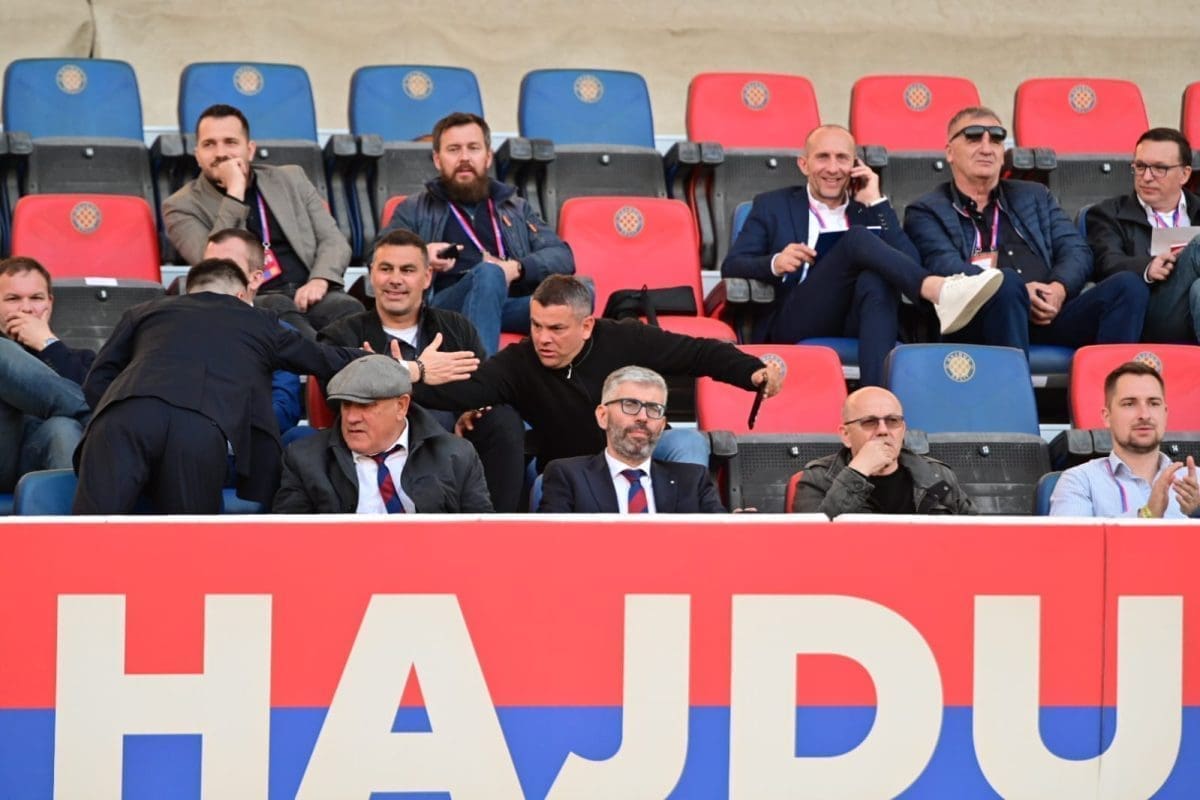 Novi predsjednik Hajduka sjedi u loži na Poljudu, evo u čijem je društvu