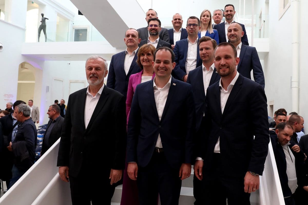 Predstavljena lista HDZ-a za 9. izbornu jedinicu: "Naša kampanja je kampanja budućnosti, rezultata i rješenja"