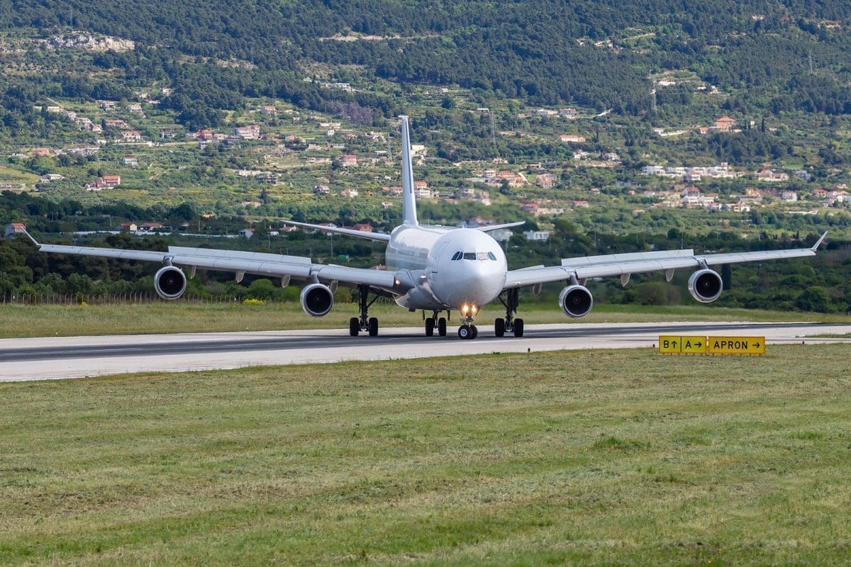 hi fi avion zl split zracna luka split 1 