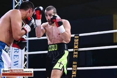 Splićanin Luka Lozo u Torontu protiv 22. boksača svijeta